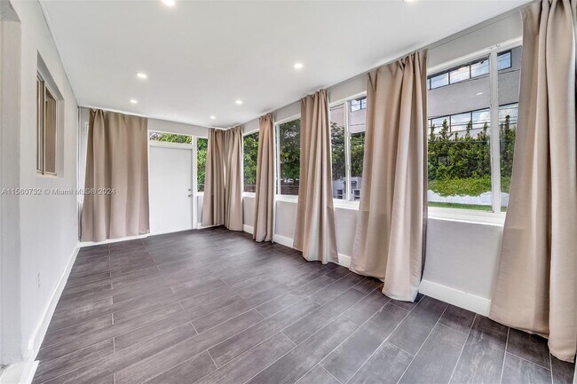 Foto del edificio - 8275 SW 41st St