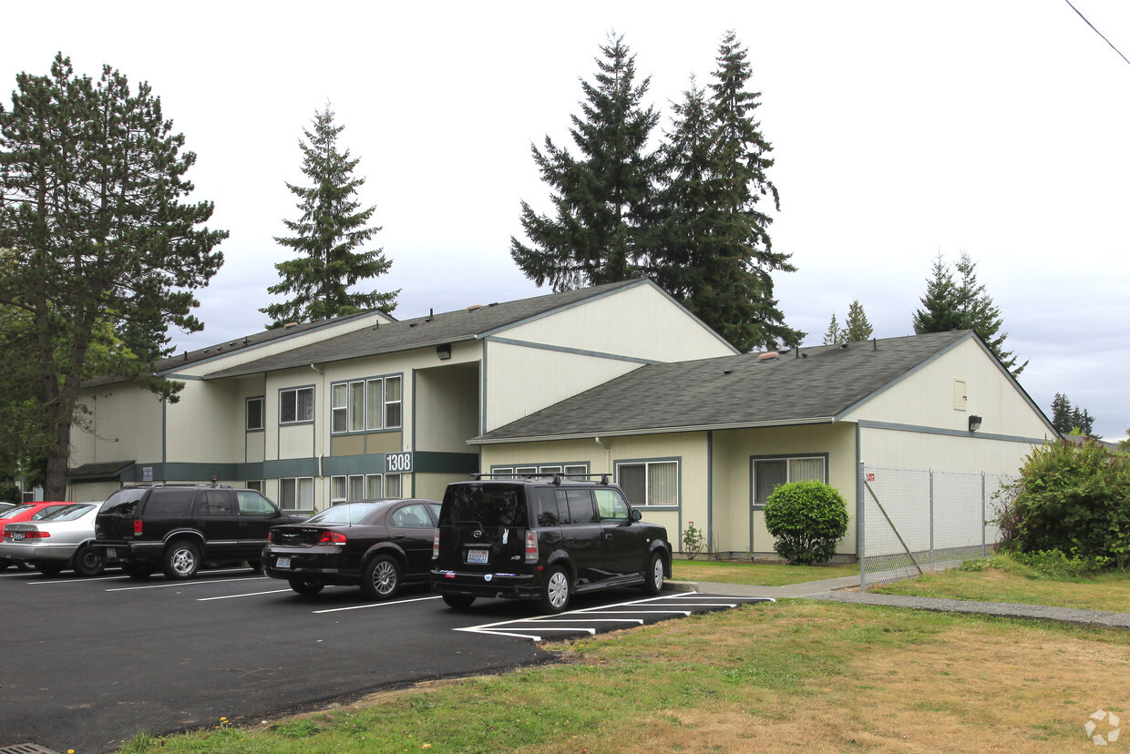 Primary Photo - Trailside Village Apartments