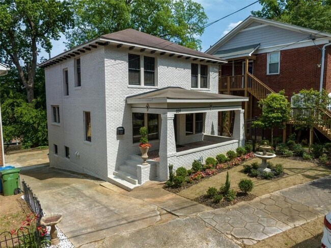 Building Photo - 659 Kennesaw Ave NE
