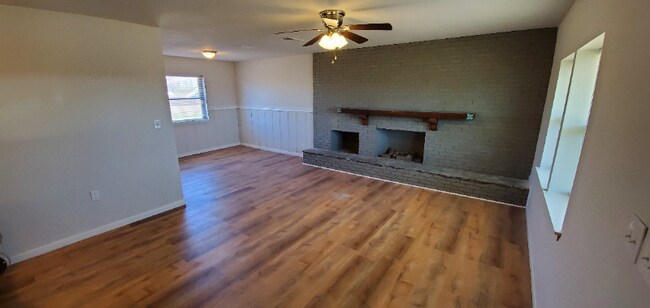Foto del edificio - 2413 E 16th Ct
