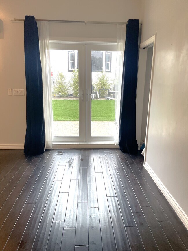 French doors - 2814 Washington Ave