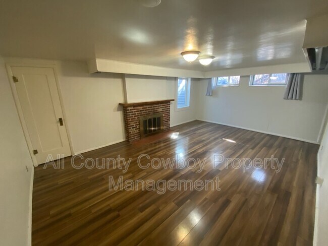 Foto del edificio - 310 S 12th St