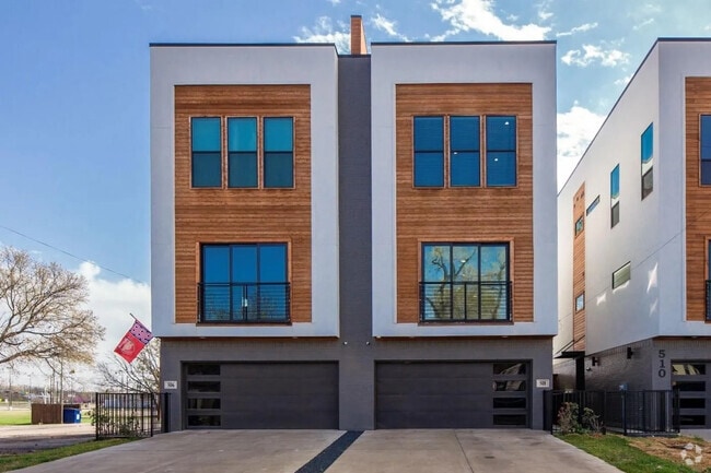 Building Photo - Room in Duplex on Avenue L