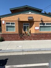 Building Photo - 1515 E Broadway