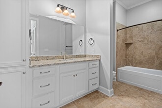 Bathroom - The Gateway Village
