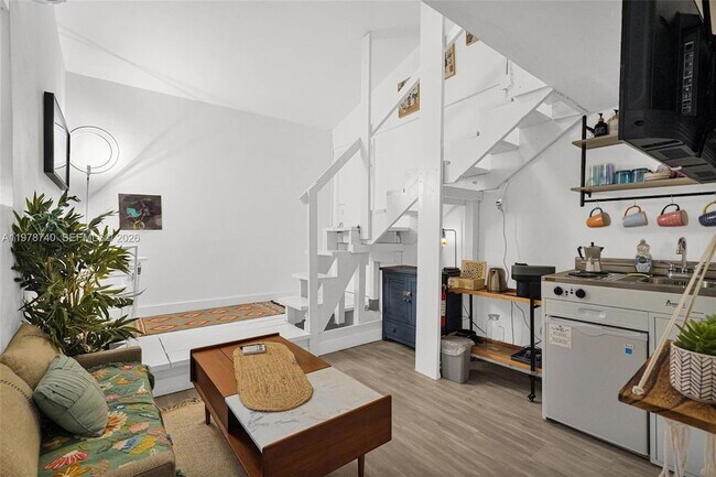 Foto del edificio - 274 NW 43rd St