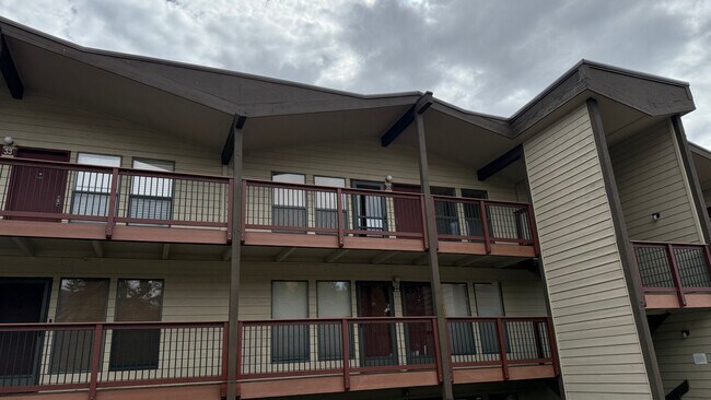 Building Photo - 244 W Lodgepole St