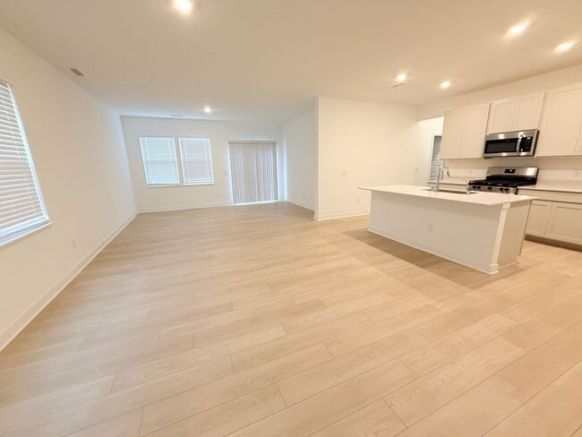 Foto del edificio - 891 Norfolk Ln