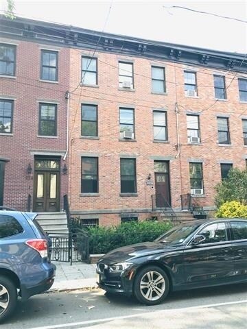Foto del edificio - 226 Garden St