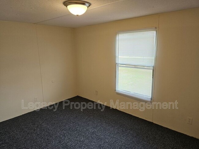 Foto del edificio - 5415 Swepsonville-Saxapahaw Rd