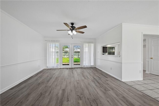 Building Photo - 122 Dewald Dr