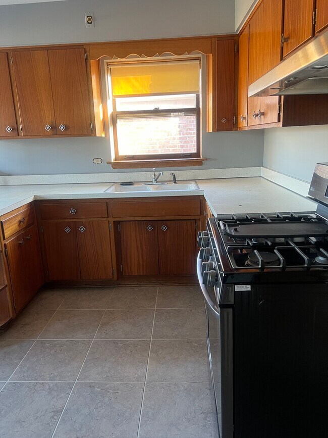 Building Photo - 2631 N 74th Ave