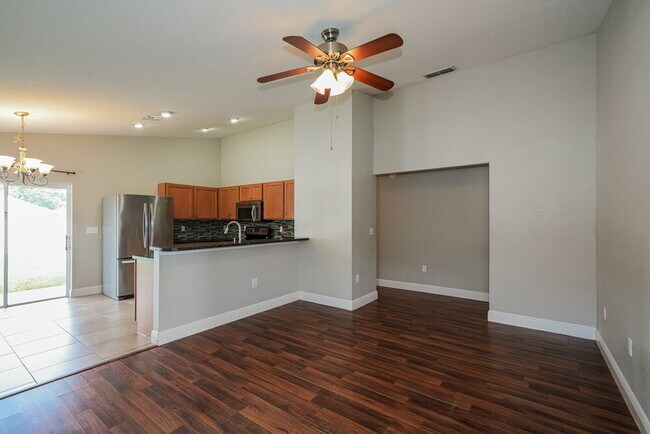 Foto del edificio - 5062 Belmont Park Ln