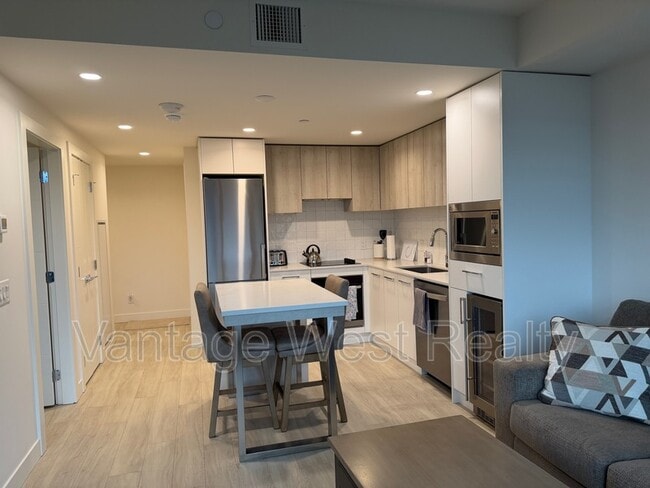 Building Photo - 3699-3699 Capozzi Rd