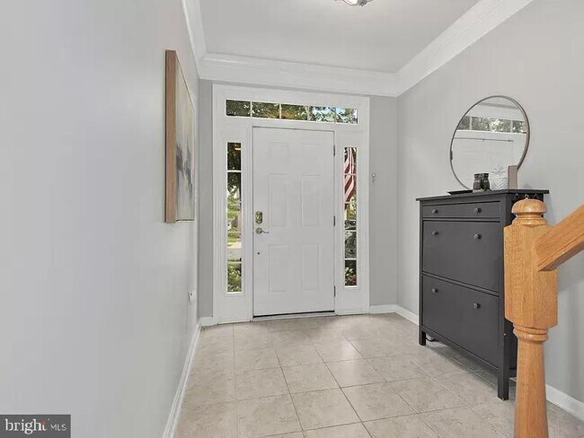 Building Photo - 24690 Kings Canyon Square