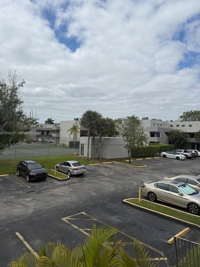 Foto del edificio - 30 NW 87th Ave