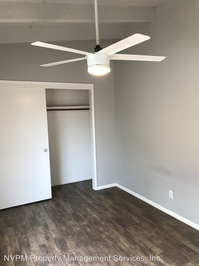 Building Photo - 2440 Almandor Cir
