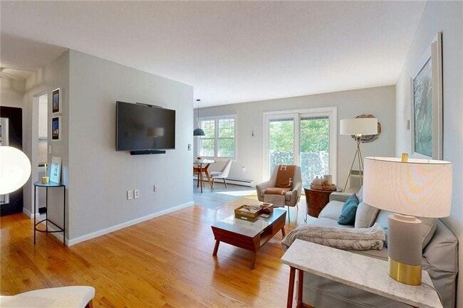 Foto del edificio - 43 Bullocks Point Ave