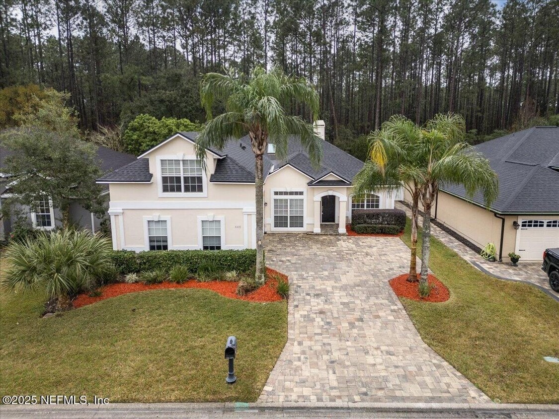 Foto principal - 4441 Comanche Trail Blvd