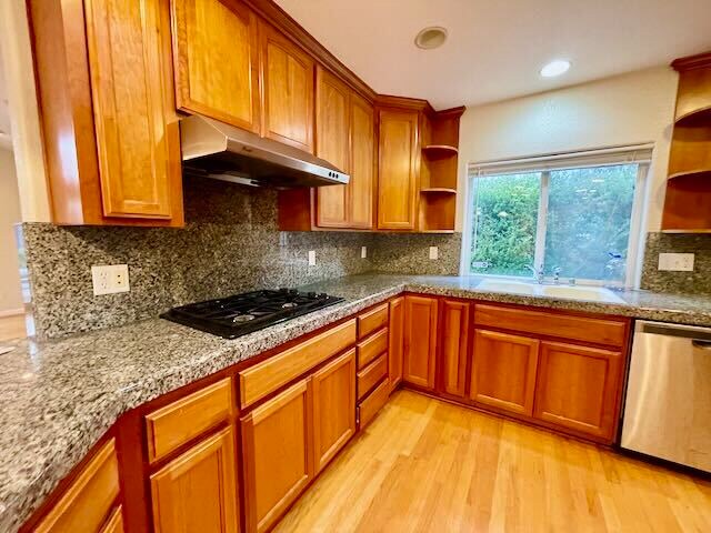 Building Photo - 4766 Elmhurst Dr