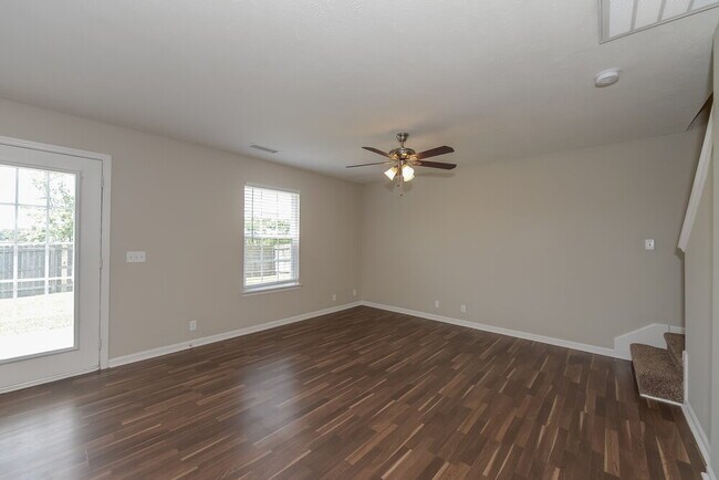 Building Photo - 3035 Ace Wintermeyer Dr