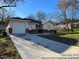 Foto del edificio - 8806 Slumber Ln