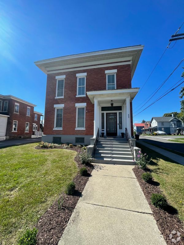 Building Photo - 52 Genesee St