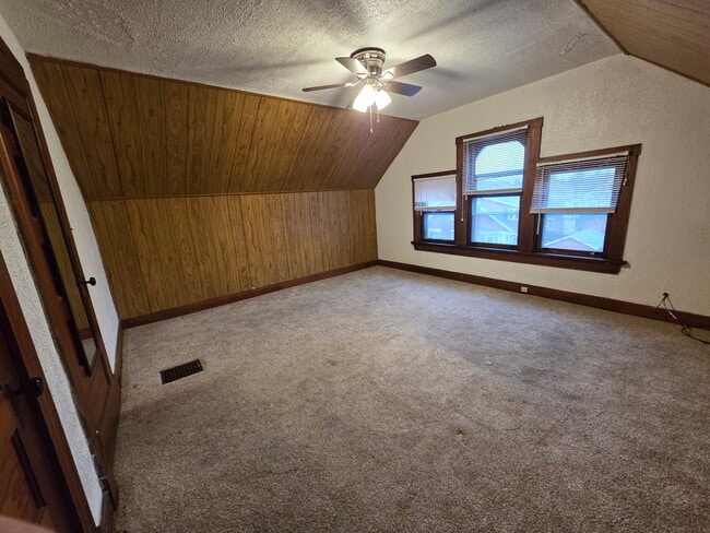 Building Photo - 3959 Hazel Ave