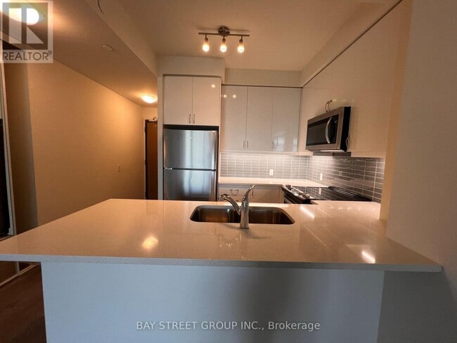 Building Photo - 4955 Yonge St