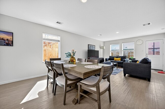 Foto del edificio - 28523 Texas Sparrow Ln