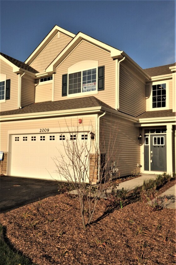 2009 Stuttle Rd, Batavia, IL 60510 Townhome Rentals in Batavia IL