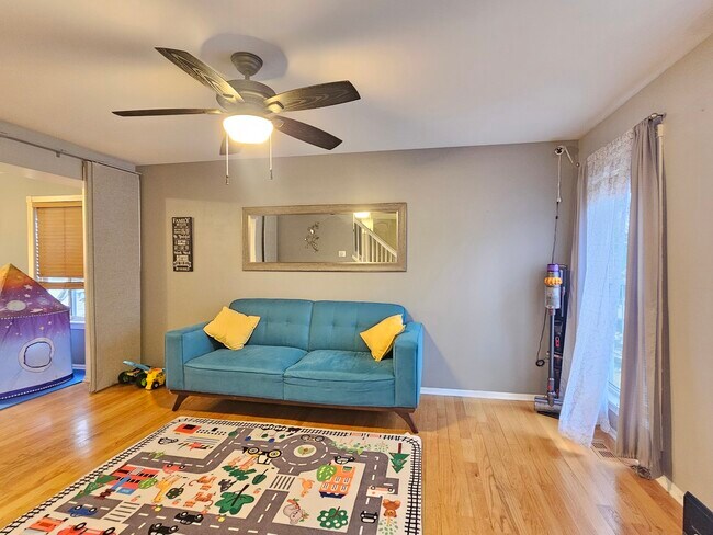 Foto del edificio - 579 Scott Ln