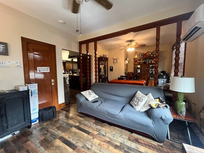 Foto del edificio - 148 Avenue F