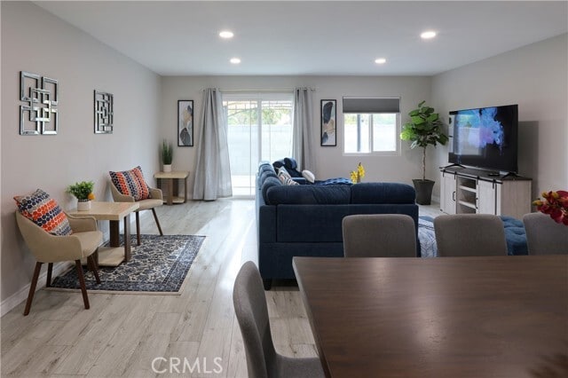 Building Photo - 6548 Sequoia Dr