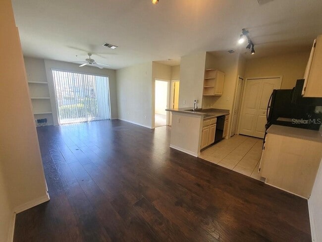 Foto del edificio - 5709 Legacy Crescent Pl