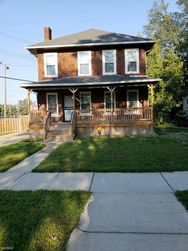 3 br, 1.5 bath House 18522 Lenore House Rental in Detroit