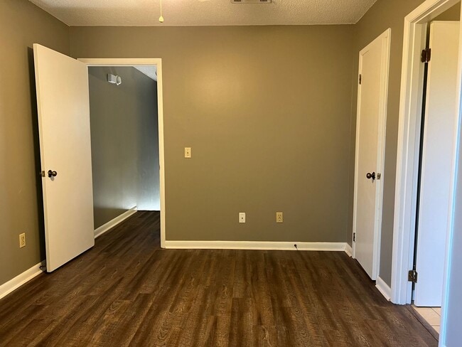 Building Photo - 104 Gunter Ln