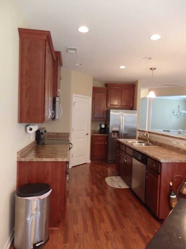 Building Photo - 44 Spg Lk Cir