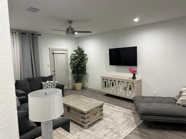 Foto del edificio - 12810 Heddington Grv Ln