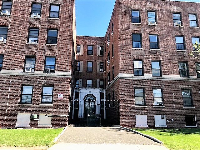 106 Locust Hill Ave, Yonkers, NY 10701 - Apartments in Yonkers, NY ...