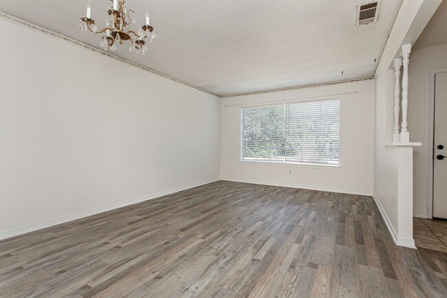 Foto del edificio - Updated 4/2 Home Close to White Rock Lake