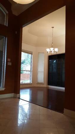 Building Photo - 8609 Berwick Dr