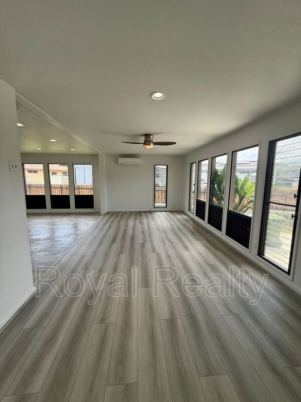 Building Photo - 98-1613 Ho'olauae St