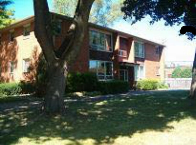 Building Photo - 6300 Eastgate Rd