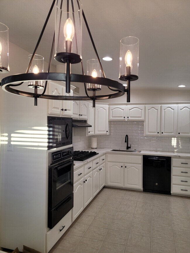 Kitchen - 2180 Elm St