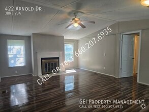 Building Photo - 422 Arnold Dr