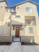 Building Photo - 12765 Lomond Wy