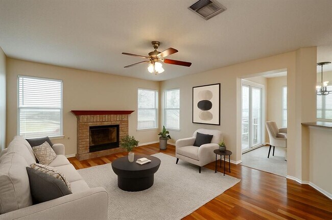 Foto del edificio - 3807 Eagles Nest St