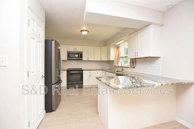 Foto del edificio - 4120 Old Colony Rd