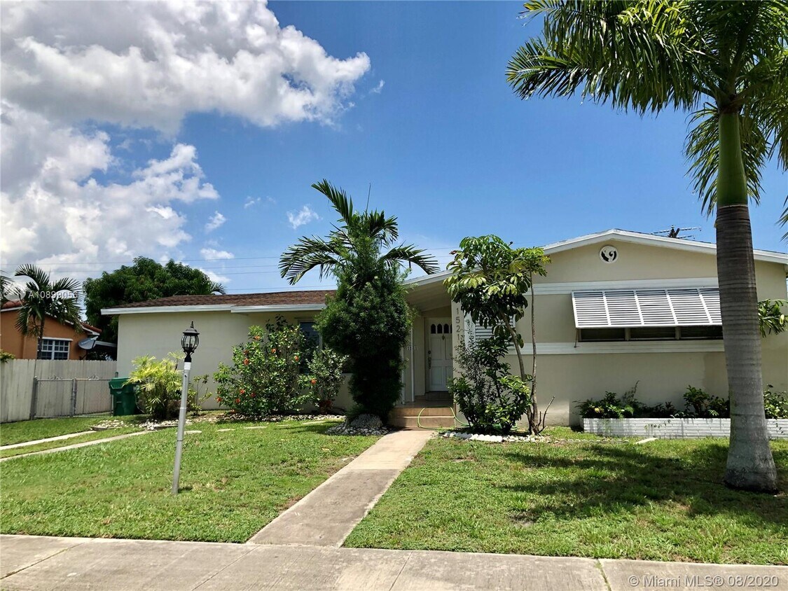 1521 SW 82nd Ct, Miami, FL 33144 House for Rent in Miami, FL